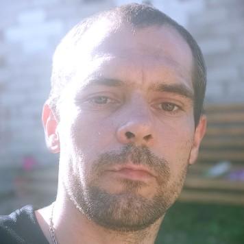 TOMAS VARKALIS
